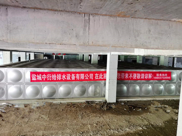 河南洛陽528立方不銹鋼水箱安裝完成！